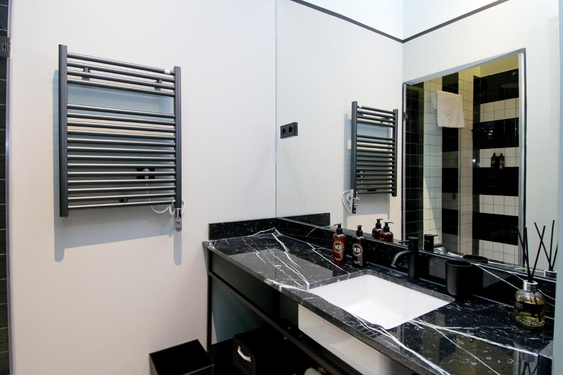 Amor De Dios 17 Boutique Apartments Madrid Luaran gambar